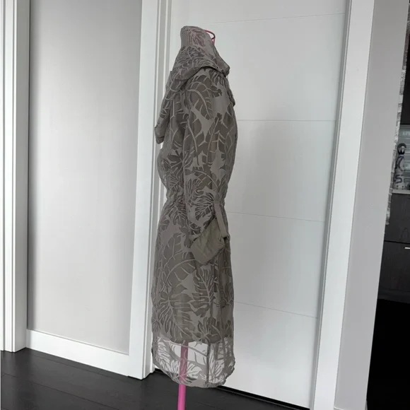 Zac Posen Sheer Floral Jacket in Cream - Picture 3 of 7